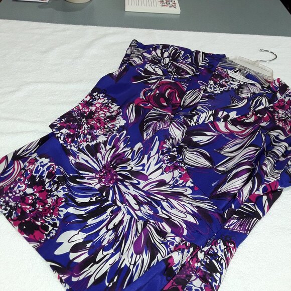 Blouse by trina turk - stunningly beautiful - Picture 3 of 8